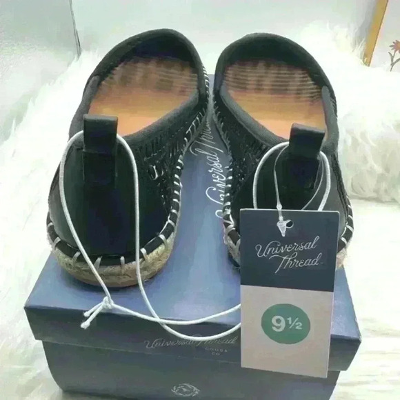 Universal Thread Woman’s Rita Flats 9.5 in black - Picture 4 of 9